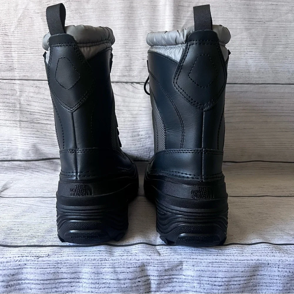 The North Face Alpenglow IV Boots Black YOUTH Size 4